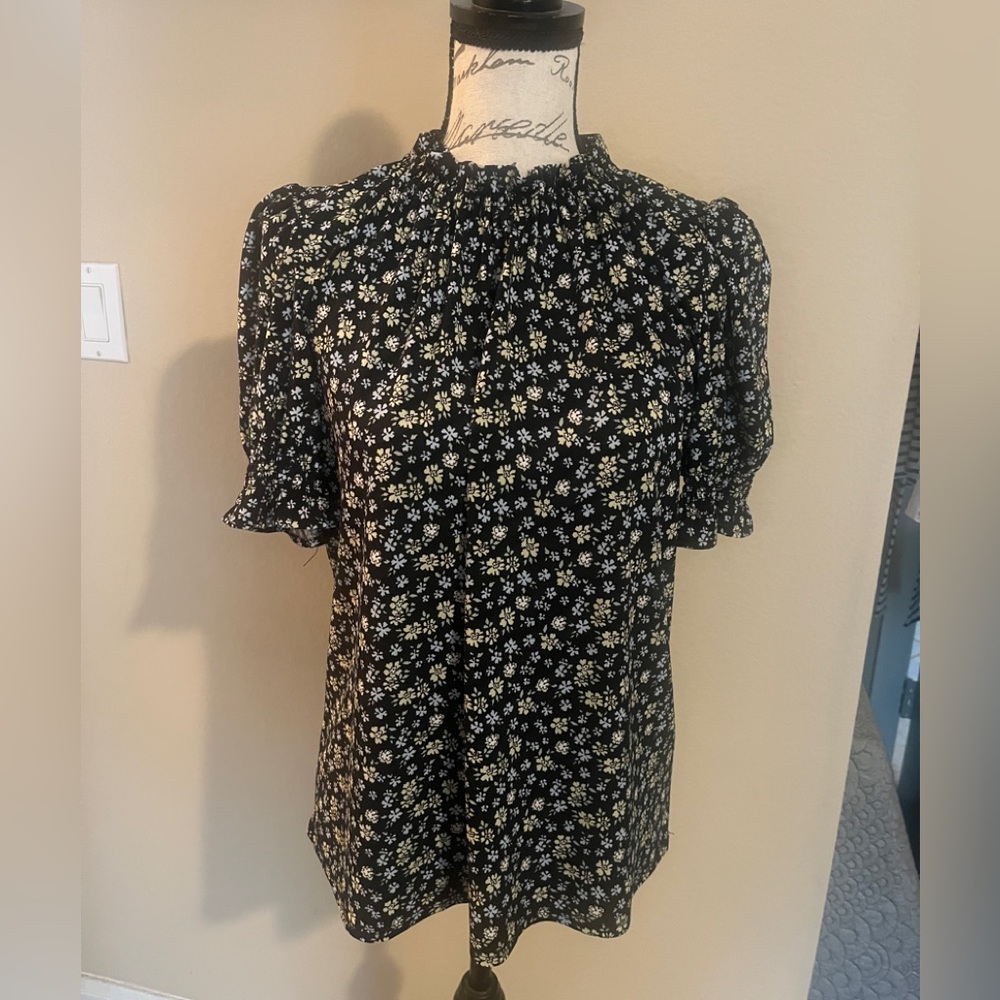 NWT Adrianna Papell Black Floral Blouse Size Medium